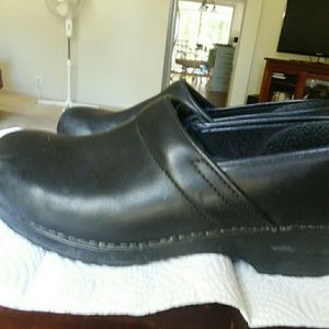 Women's size US 12/Euro 42 Clogs